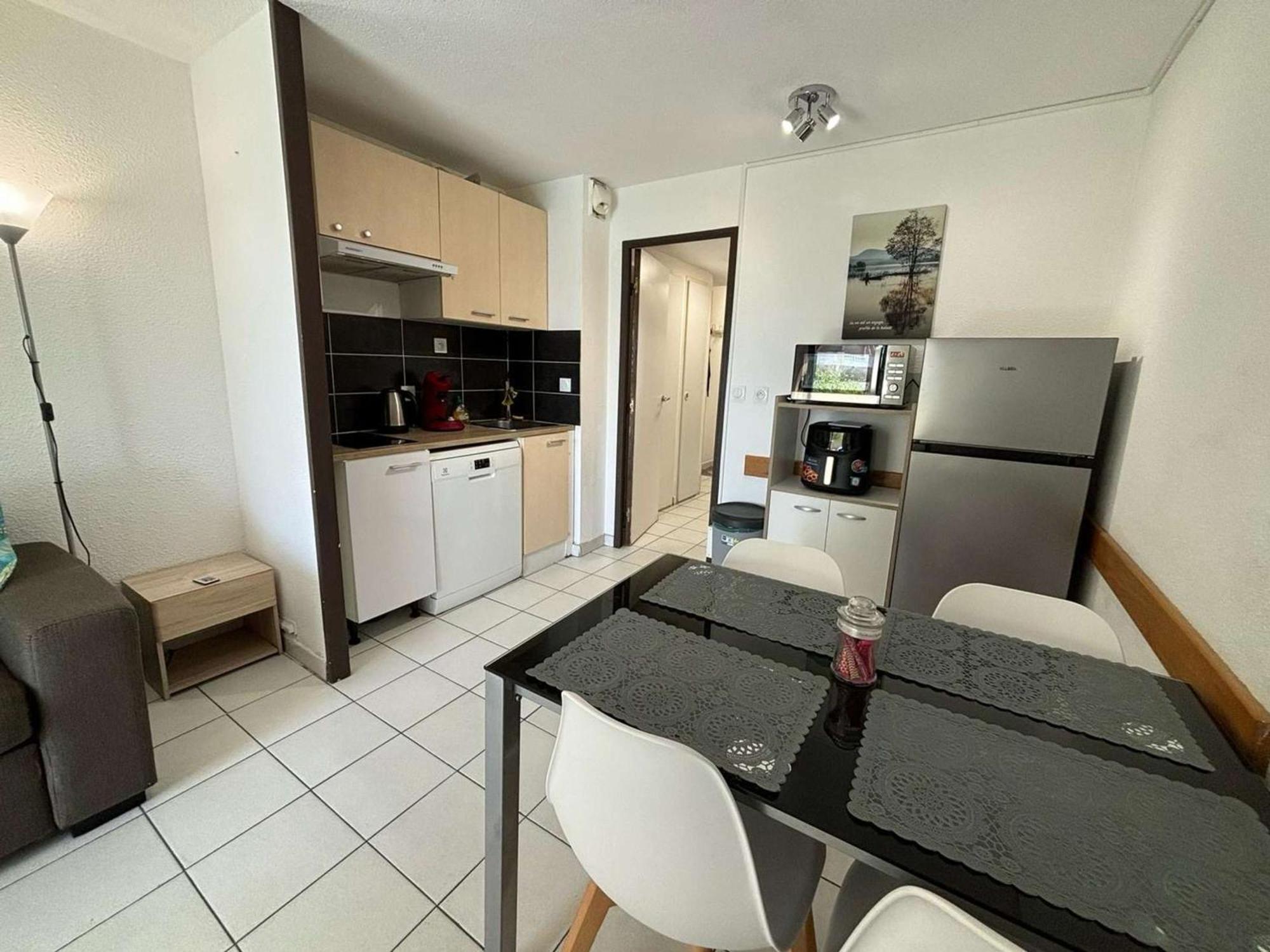 Apartment 2 Pieces Avec Terrasse Et Vue Piscine A La Bocca - Fr-1-609-112